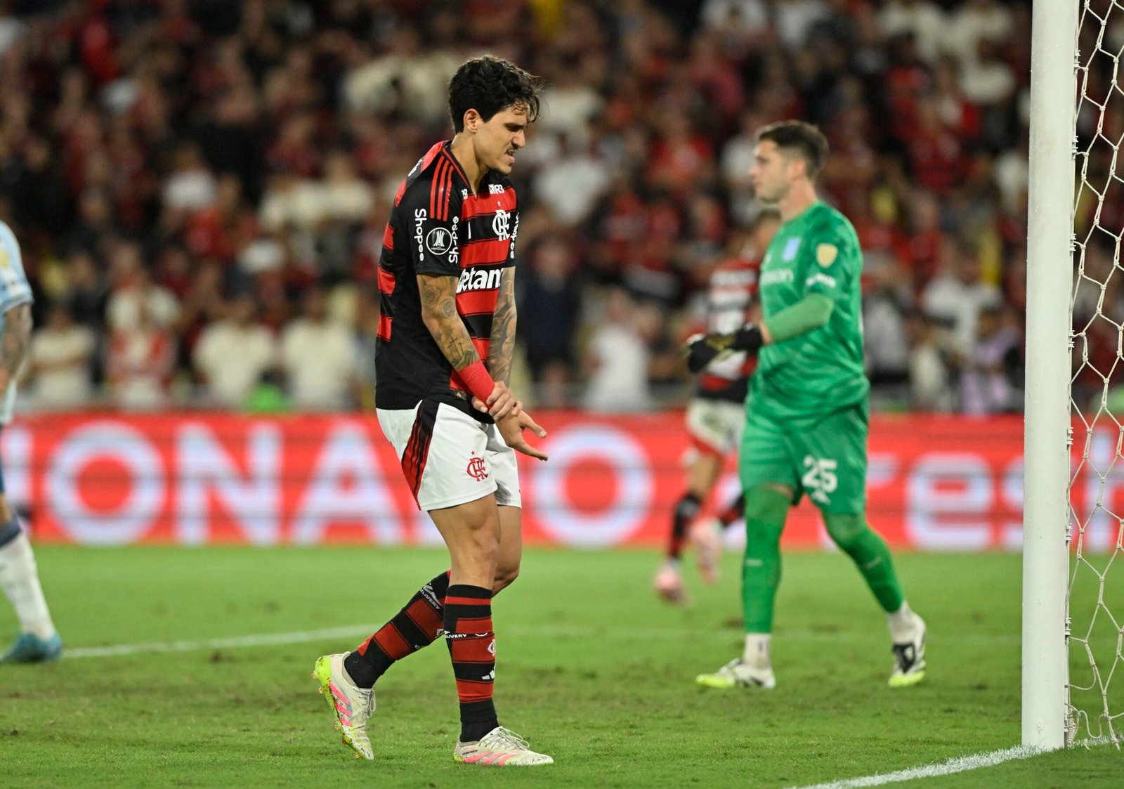 Fratura no antebraço: entenda lesão de Pedro, do Flamengo