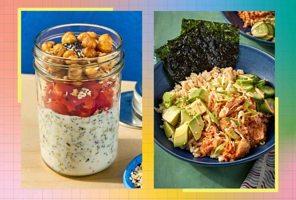 Pote de aveia com sementes e grão-de-bico ao lado de poke bowl com arroz, abacate e algas.