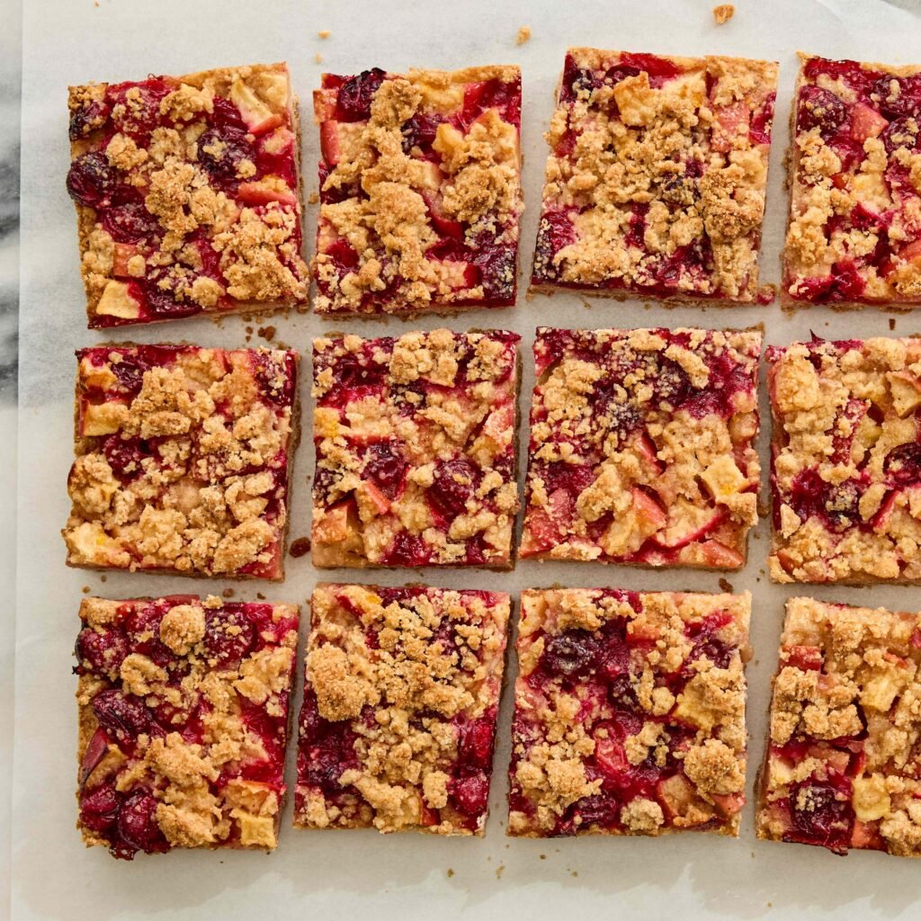 Cranberry Apple Streusel Bars Beauty03 preview maxWidth 4000 maxHeight 4000 ppi 300 quality 100 117c