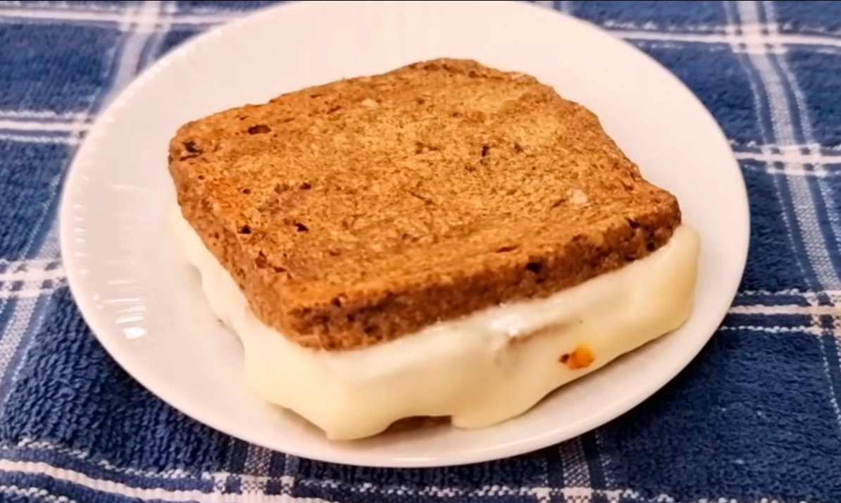 Só 3 Minutos: O Pão de Chia Low Carb Perfeito (Rico em Fibras e Proteínas)