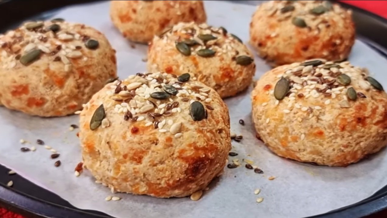 Pão fofinho, saudável, sem trigo e delicioso! Fácil e rápido (poucos ingredientes)