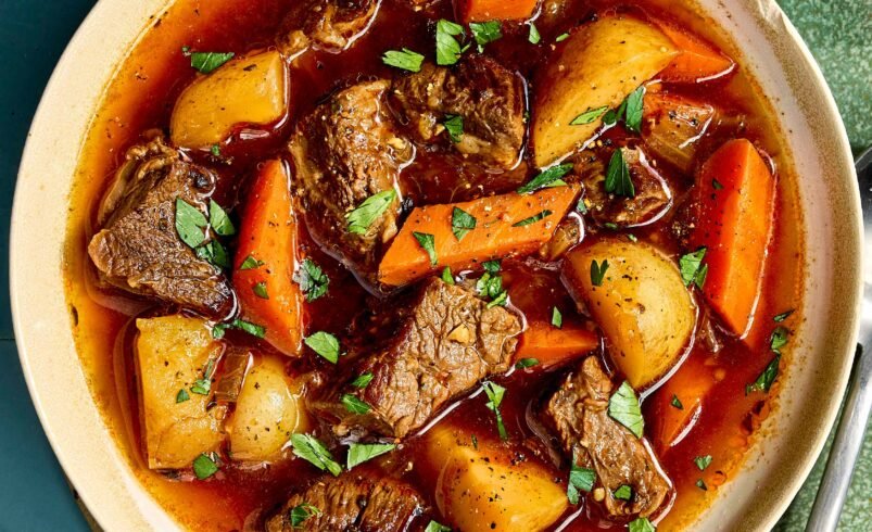 EWL Pot Roast Soup 1x1 040 preview maxWidth 4000 maxHeight 4000 ppi 300 quality 100 c75dae9a78504a24