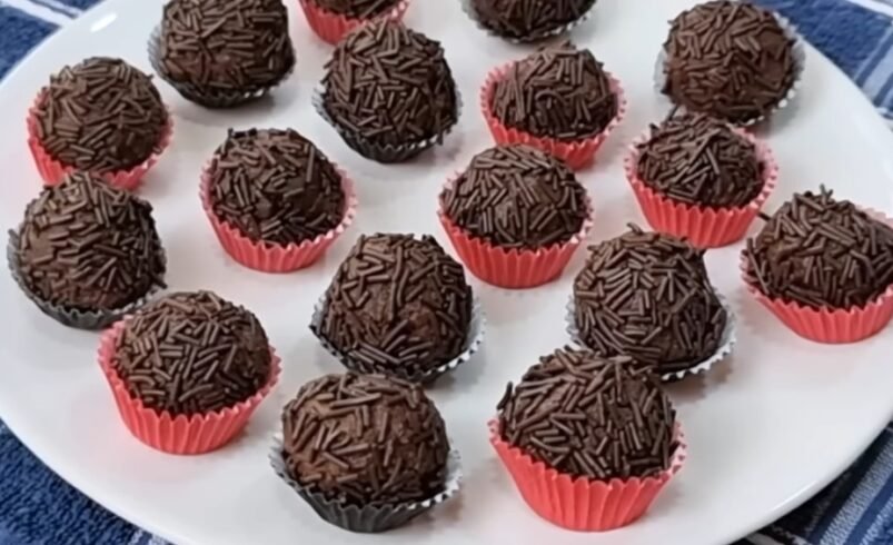 Só 3 ingredientes! Brigadeiro sem açúcar, leite e manteiga – Fácil, rápido e delicioso