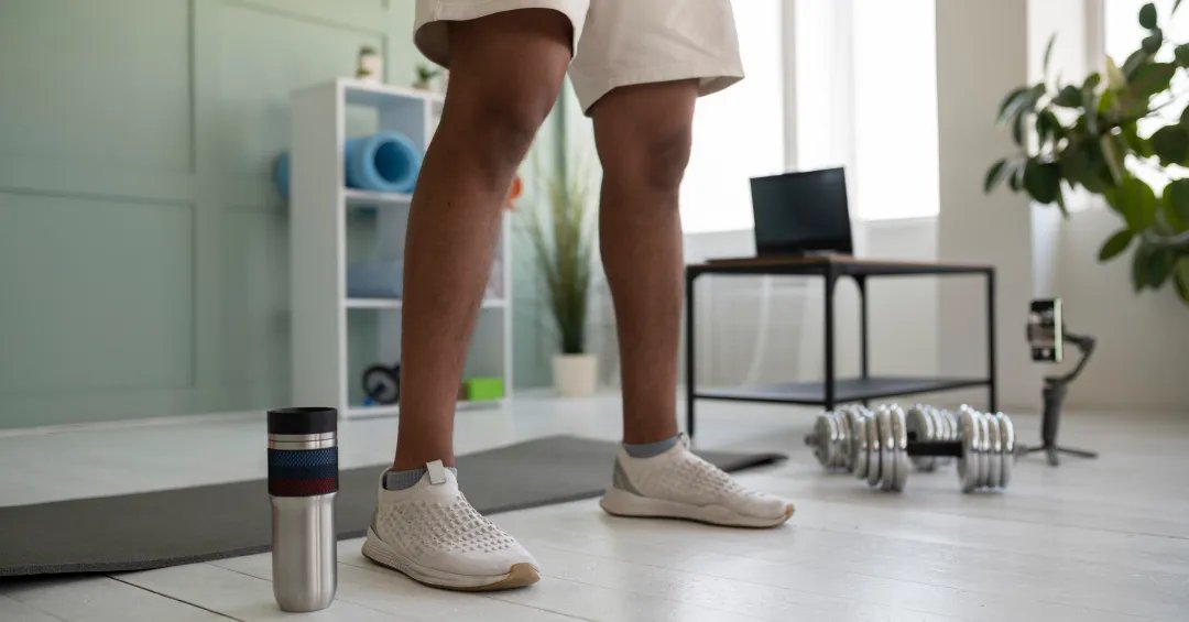 Como treinar perna em casa? Confira 6 exercícios que vão ajudar