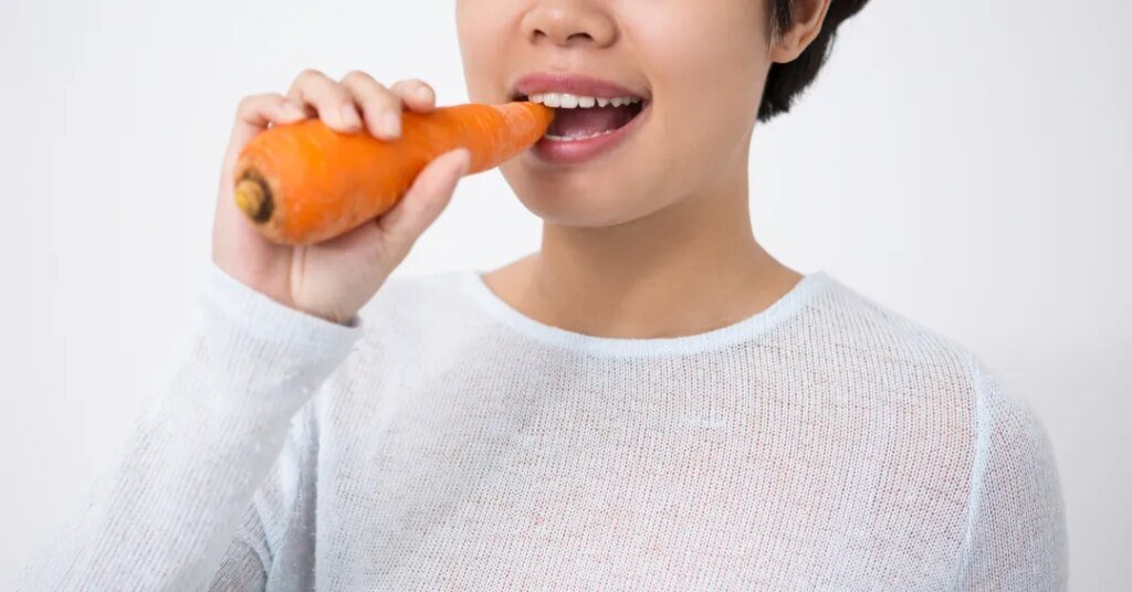 comer cenoura betacaroteno bronzeado pele